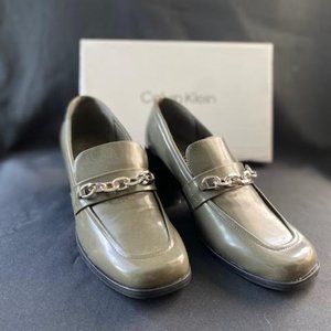Calvin Klein - Loafers - Dark Green (Olive) - Size 9.5